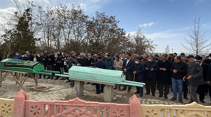 Konya’daki trafik kazasında hayatını kaybeden çiftin cenazesi defnedildi