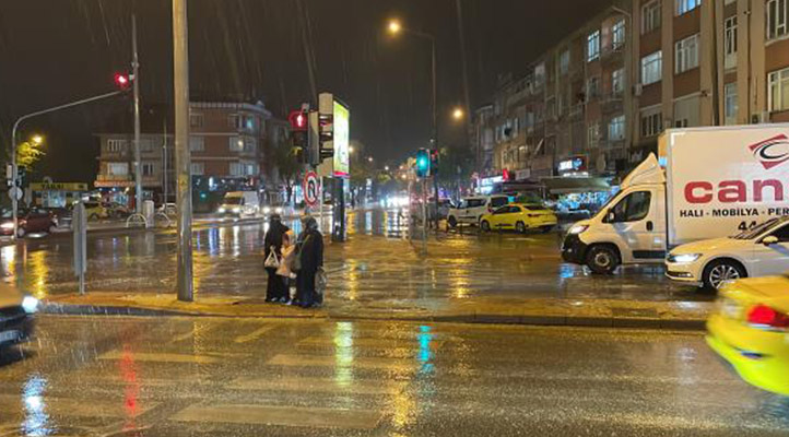 Konya’da sağanak yağmur etkili oldu