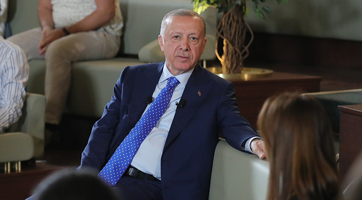 Cumhurbaşkanı Erdoğan: Gerek Rusya gerek Ukrayna’yla ilgili denge politikası güdüyoruz