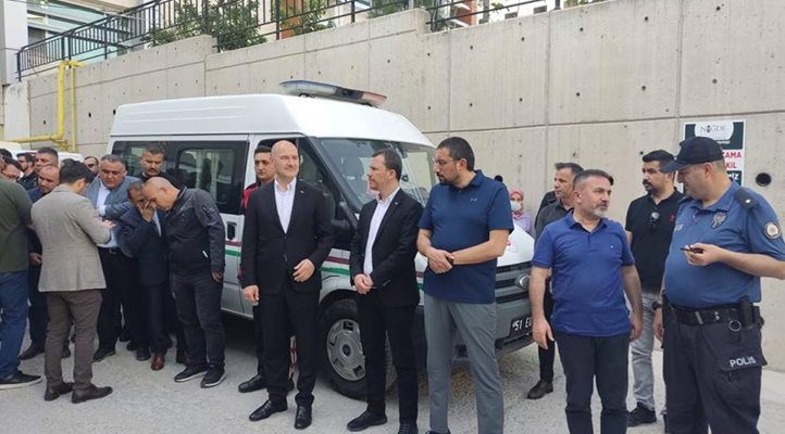Adana -Konya kara yolundaki kazada hayatını kaybeden öğrencilerin cenazeleri  memleketlerine uğurlandı