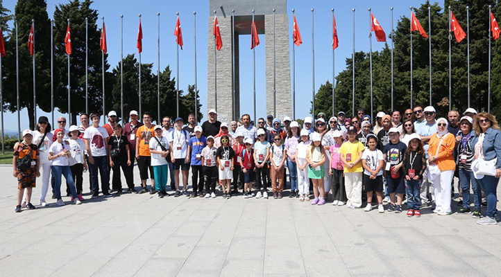 Meram’ın başarılı öğrencileri, Bursa ve Çanakkale’de tarihe tanıklık etti