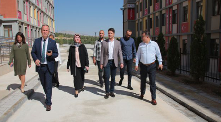 AK Parti Konya Milletvekili Selman Özboyacı, kentteki yurtları inceledi