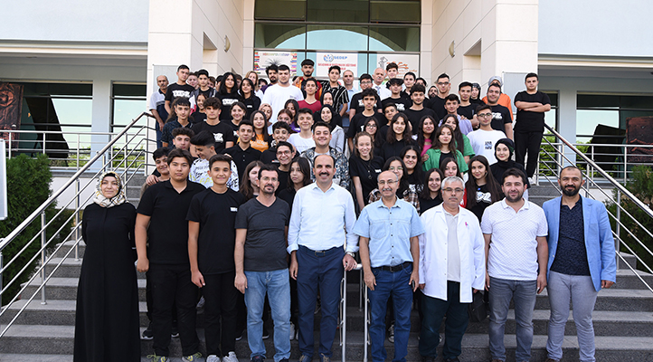 Başkan Altay Şehit Ufuk Baysan Anadolu Lisesi öğrencileriyle buluştu