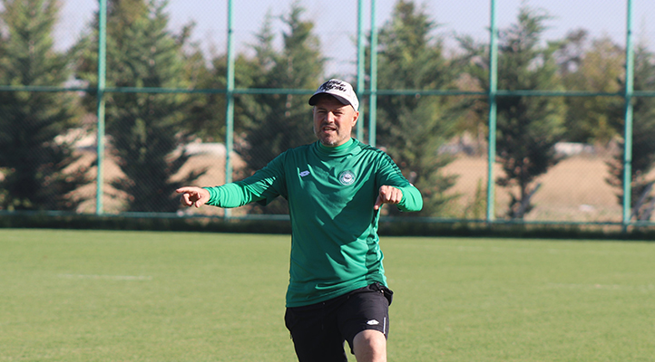 1922 Konyaspor’da Hakan Ünal dönemi