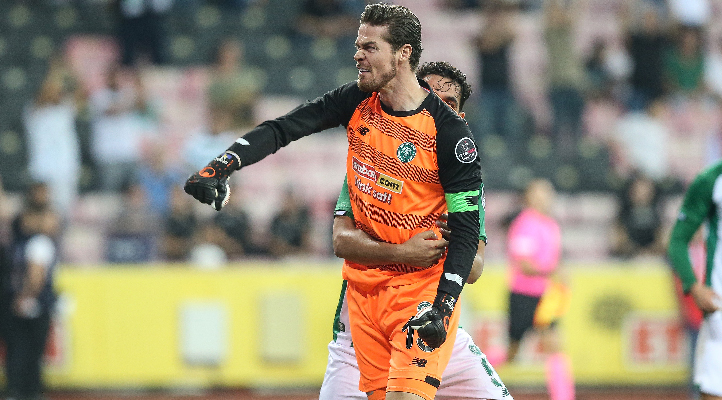Sehic ve Mehmet Ali’nin sözleşmeleri yenilendi