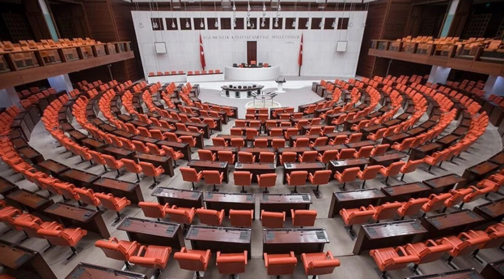 İşte Meclis’in sandalye dağılımı! Hangi partinin kaç vekili var?