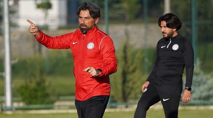 İlhan Palut’tan Konyaspor açıklaması