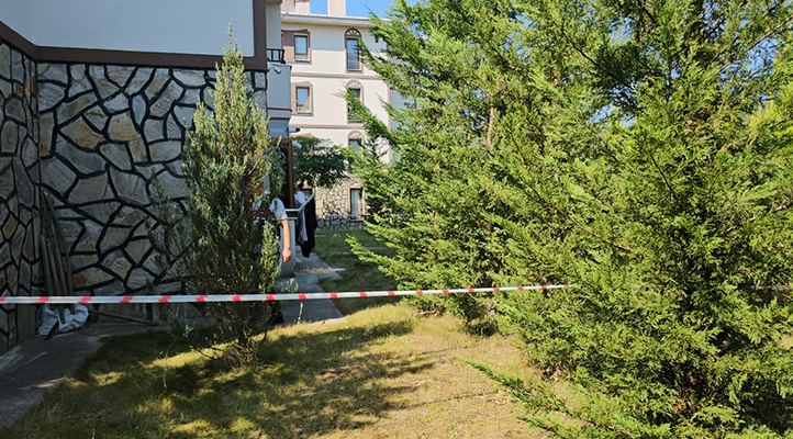 Zonguldak’ta kan donduran olay! Annesi ve anneannesini öldürüp, ceset parçalarını camdan attı