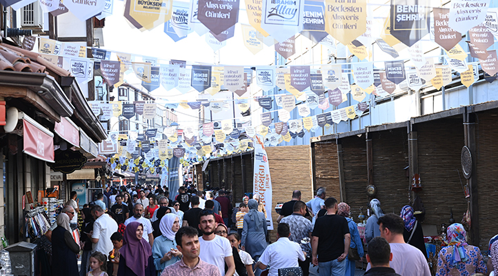 Başkan Altay, Tarihi Bedesten Alışveriş Günleri’ne katılan herkese teşekkür etti