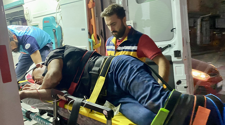 Aksaray’da bıçaklı kavgada 4 kişi yaralandı