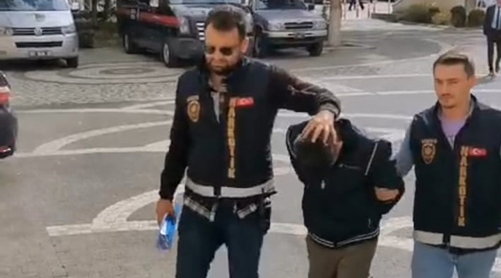 Konya’da şüphe üzerine durdurulan araçtan aranan şahıs ve uyuşturucu çıktı