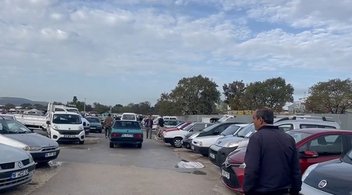 İkinci el otoda fiyatlar düştü, oto pazarı doldu taştı
