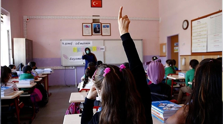 81 ilden öğretmen görüşleri alındı! Yeni müfredatın şifreleri