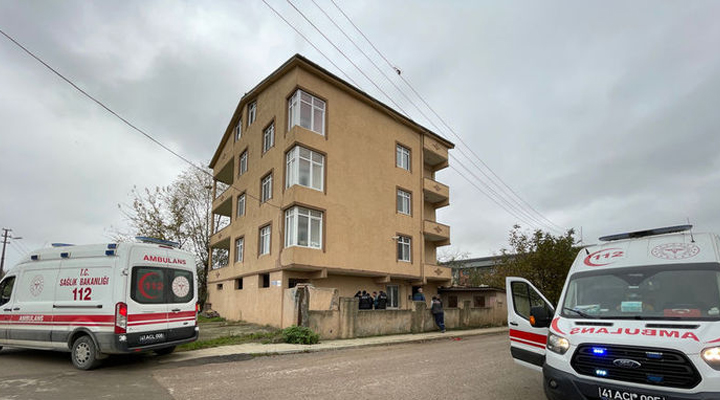 Kocaeli’de yaşlı adam, yemek getiren oğlu tarafından ölü bulundu
