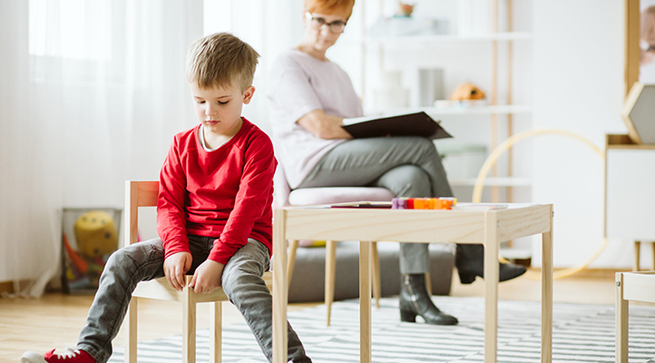 Otizm nedir, nasıl anlaşılır? Bebek ve çocuklarda otizm belirtileri