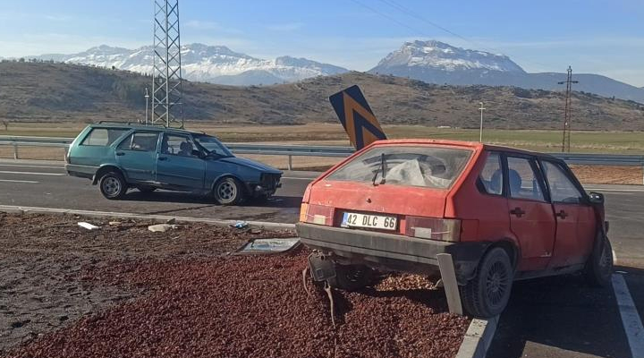 Konya’da otomobiller çarpıştı: 4 yaralı