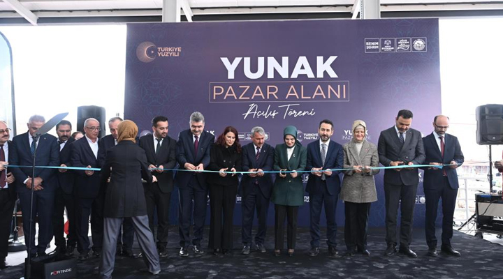 Bakan Göktaş, Konya Büyükşehir’in Yunak’a kazandırdığı kapalı pazar yerinin açılışını yaptı