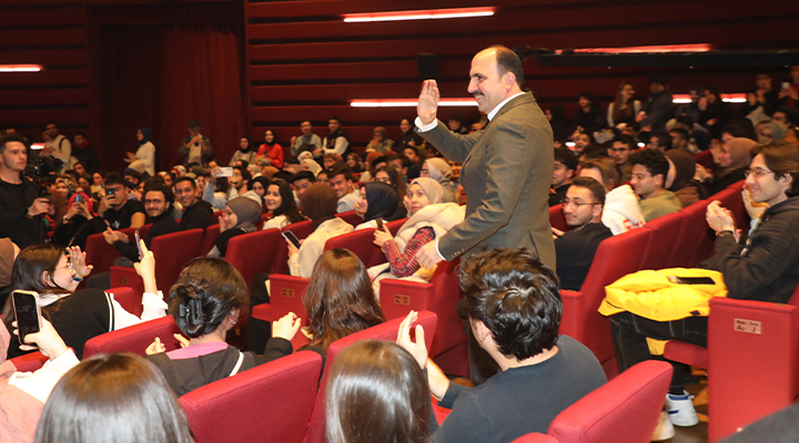 Başkan Altay, Mesele Gençlik söyleşisinde gençlerle buluştu