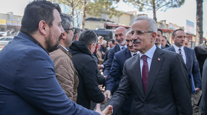 Bakan Uraloğlu, Konya’da taşıyıcılar kooperatifi üyeleriyle buluştu