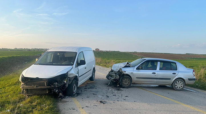 Tekirdağ’da otomobil ile hafif ticari araç çarpıştı: 7 yaralı