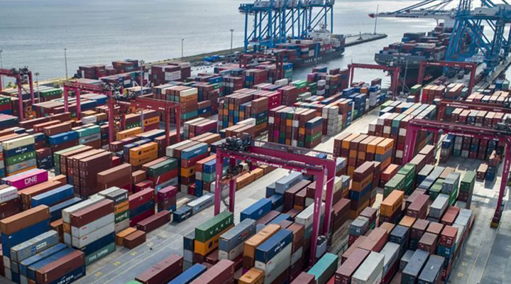 Dış ticaret açığı şubat ayında yüzde 44,2 azaldı