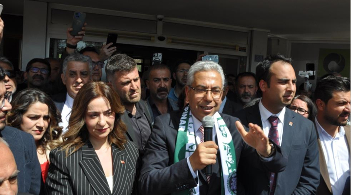 Ereğli Belediye Başkanı Akpınar mazbatasını aldı, görevine başladı