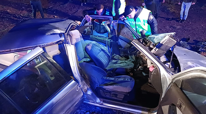 Konya’da 2 otomobilin çarpıştığı kazada 4 kişi öldü, 1 kişi yaralandı