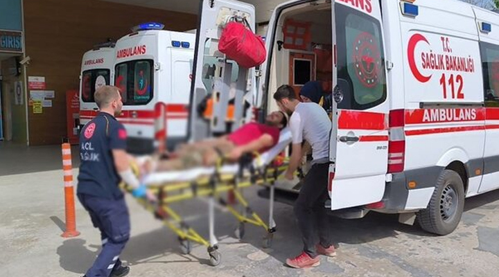 Odun keserken elinden kayan spiral ile el ve ayaklarını kesti