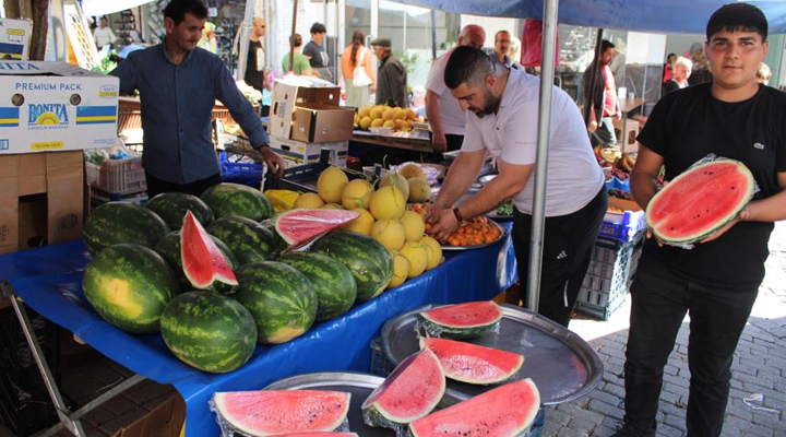 İran karpuzu kilosu 50 liradan tezgahta