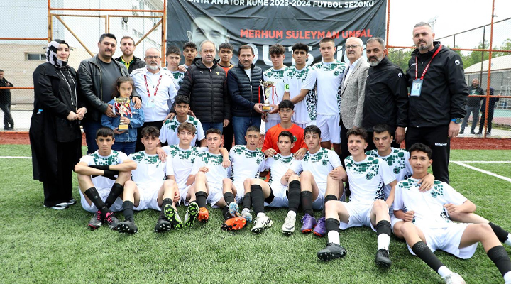Karatay Belediyespor U15 Futbol Takımı, U15 Ligi’nde şampiyon oldu