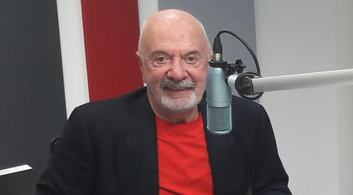 Ünlü sunucu Erkan Yolaç hayatını kaybetti