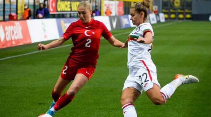 Seydişehir’de kız futbol okulu kuruldu