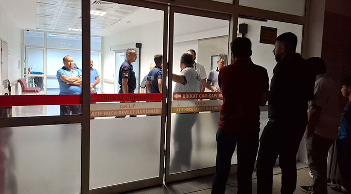 Kontrolden çıkan sepetli motosiklet devrildi: 1 ölü, 1 yaralı