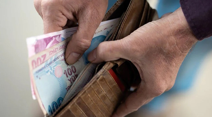 En düşük emekli aylığı 12 bin 500 lira oldu