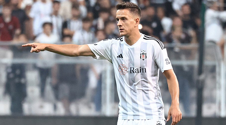 Amir’den transferiyle ilgili flaş açıklama!
