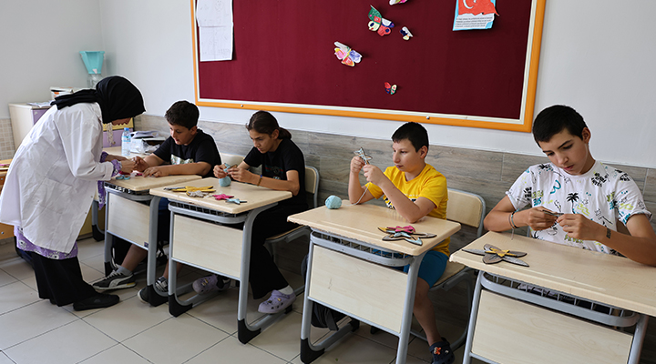 Konya’da özel öğrenciler, Özel Genç KOMEK Yaz Okulu’nda yeteneklerini keşfediyor