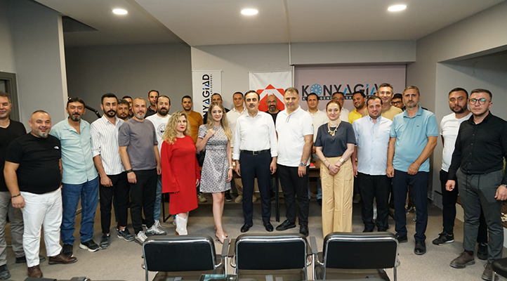 KTO Başkanı Selçuk Öztürk, KONYAGİAD üyeleri ile bir araya geldi