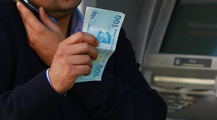 Konya’da kendilerini polis olarak tanıtan şahıslar, 2 milyon liralık ziynet eşyası ve para dolandırdı
