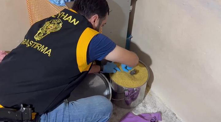 Şeytanın aklına gelmeyecek zula, bulgurun içinden silah çıktı