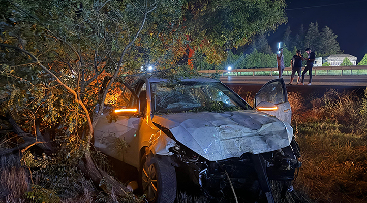 Afyonkarahisar’da otomobiller çarpıştı; 2 kardeş öldü, 3 yaralı
