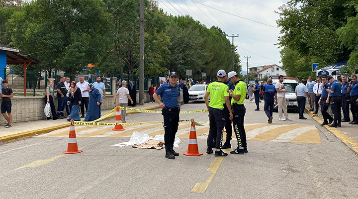 Okul önünde acı kaza: Üzerinden cip geçen çocuk ağır yaralandı