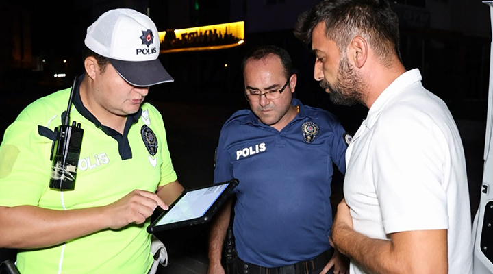 Hem ehliyetsiz hem de alkollü sürücüden “Terörist miyim?” tepkisi