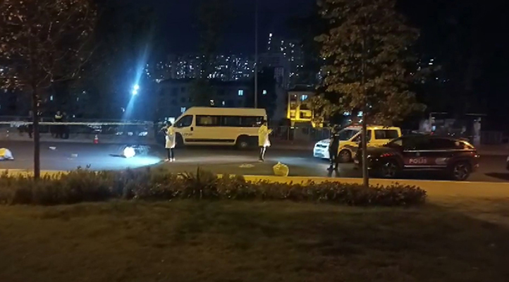 Esenyurt’ta husumetli aileler arasında silahlı kavga: 3 yaralı
