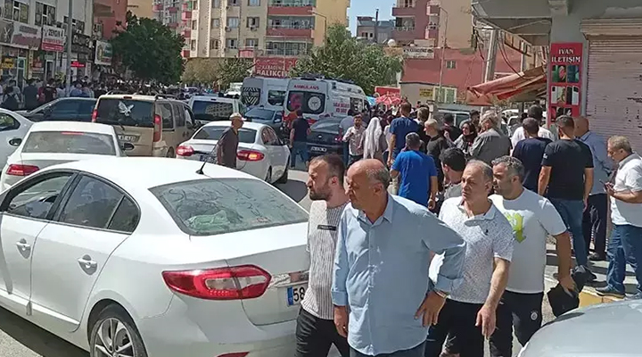 Barış kararı alan husumetli ailelerin bıçaklı, sopalı kavgası!