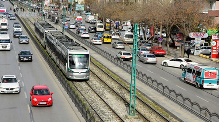 Konya’da trafiğe kayıtlı araç sayısı 904 bin 929‘a ulaştı