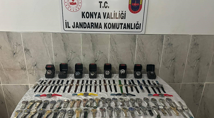 Konya’da 88 adet gümrük kaçağı saat yakalandı