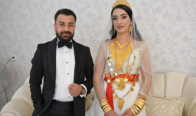 Aşiret düğünü yine gündemde: 4 kilo altın takıldı