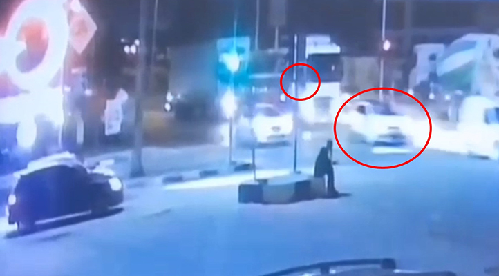 Kırmızı ışıkta geçen yaya, otomobilin çarpmasıyla öldü; kaza kamerada