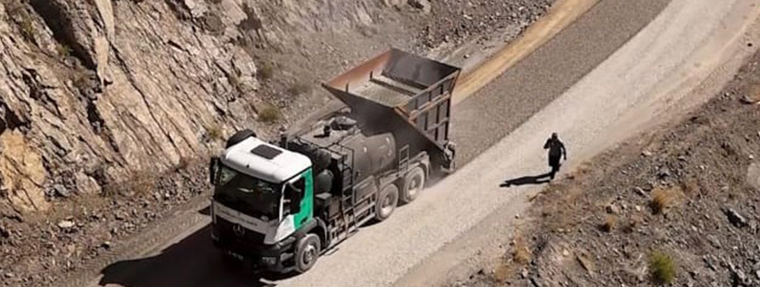 Erzincan’da kış öncesi köy yolları sıkıntısız ulaşıma hazır hale getirildi