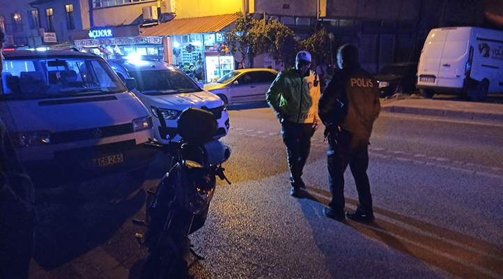 Konya’da motosiklet yayaya çarptı: 2 yaralı
